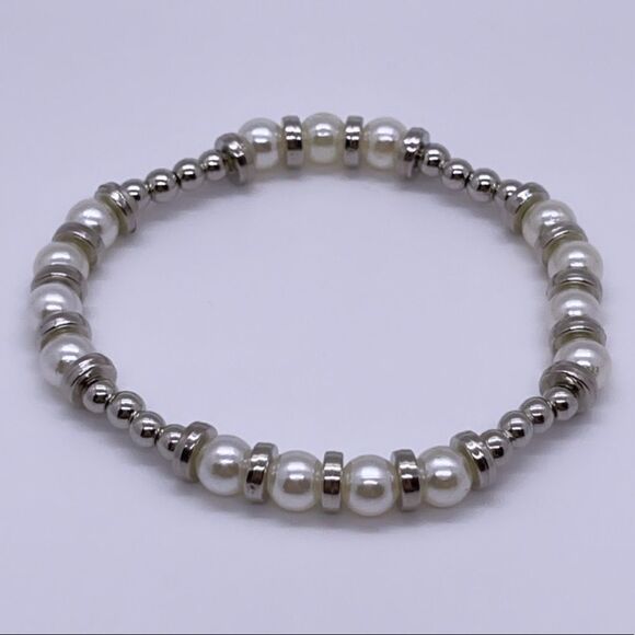 NWT Wool + Pepper Co. Silver & Pearl Bracelet - Picture 2 of 5
